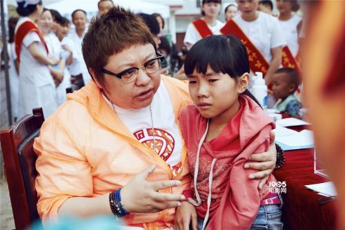 韩红娱乐圈爆料内幕,韩红曝惊人内幕，揭开明星背后的真相  第1张